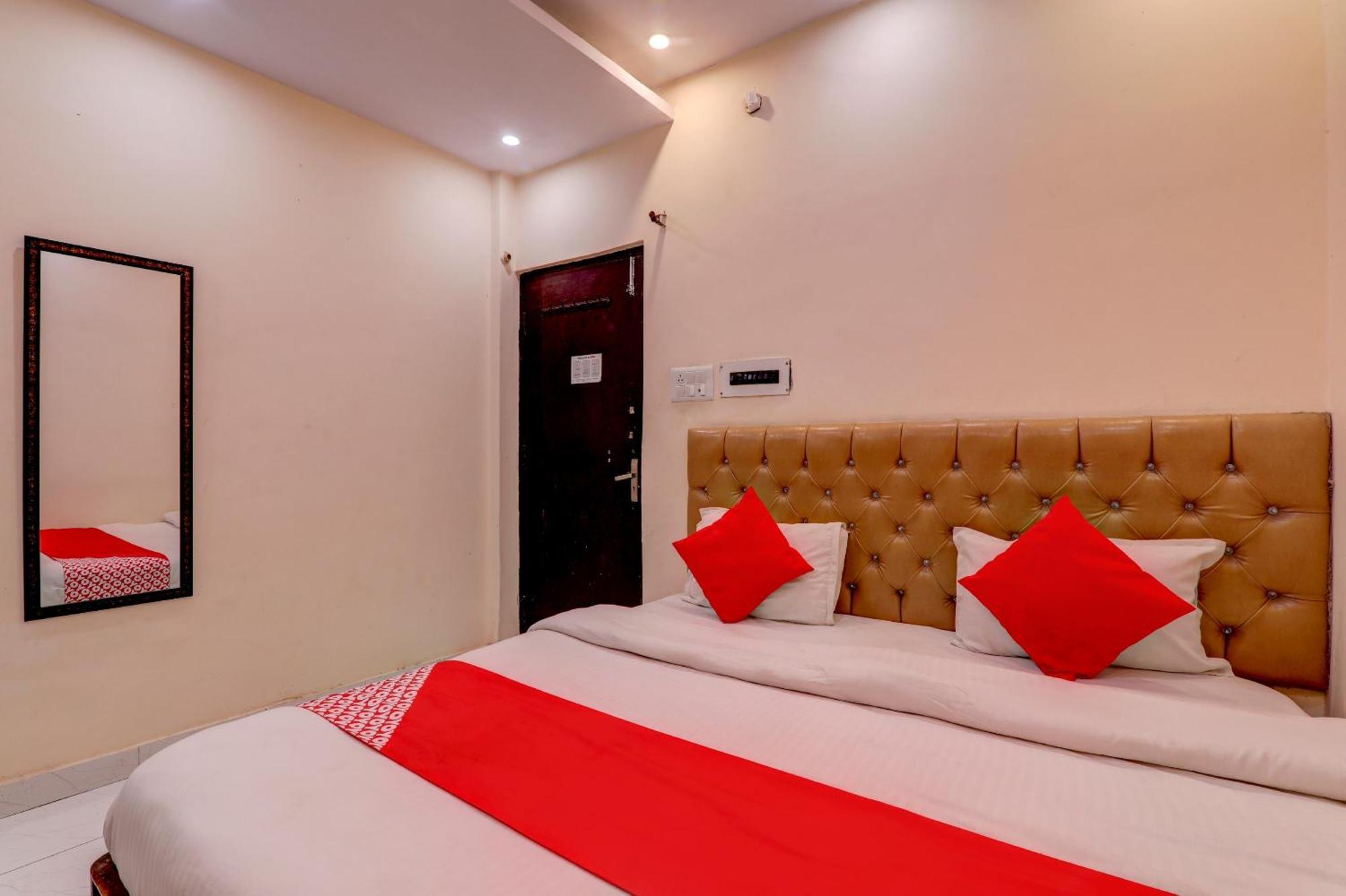 Hotel O Moon Palace Near Sahara Ganj Mall لاكناو المظهر الخارجي الصورة