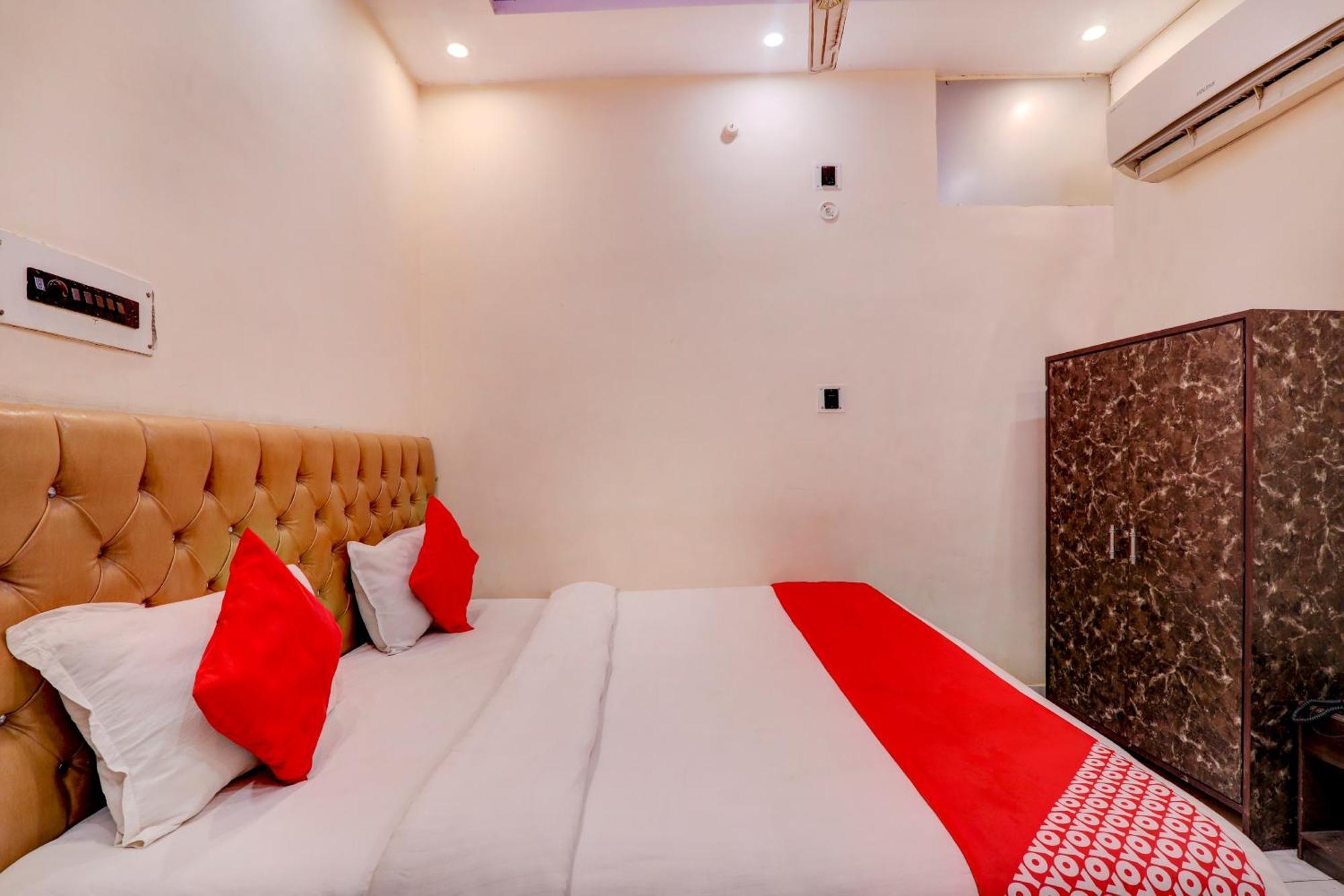 Hotel O Moon Palace Near Sahara Ganj Mall لاكناو المظهر الخارجي الصورة