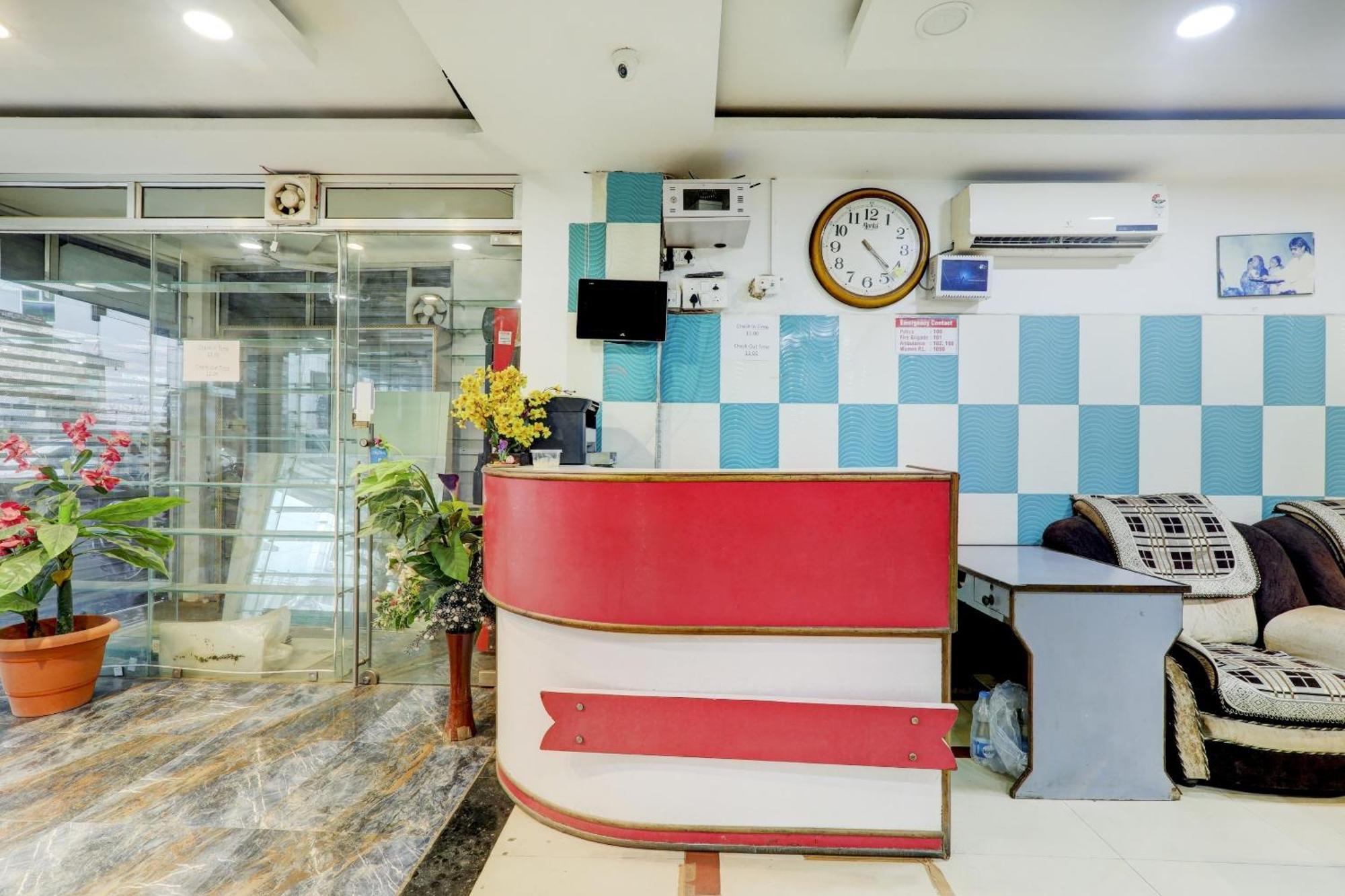 Hotel O Moon Palace Near Sahara Ganj Mall لاكناو المظهر الخارجي الصورة